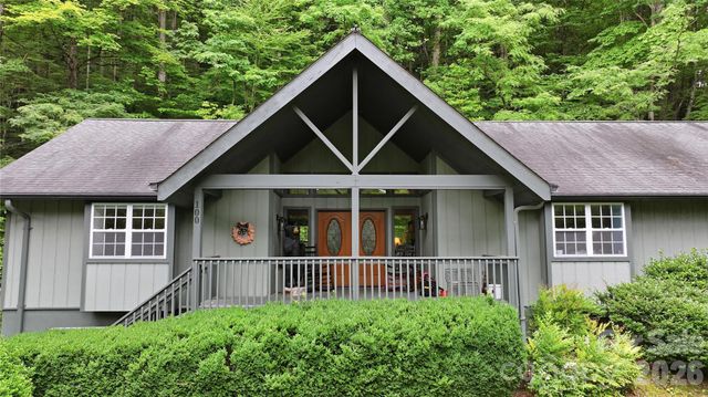 100 Foresthill Lane, Whittier, NC 28789