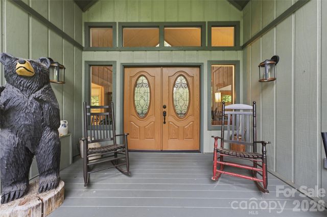 100 Foresthill Lane, Whittier, NC 28789