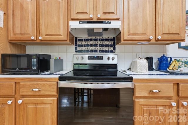 100 Foresthill Lane, Whittier, NC 28789