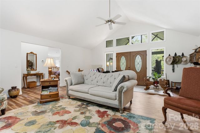 100 Foresthill Lane, Whittier, NC 28789