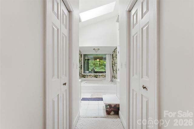 100 Foresthill Lane, Whittier, NC 28789