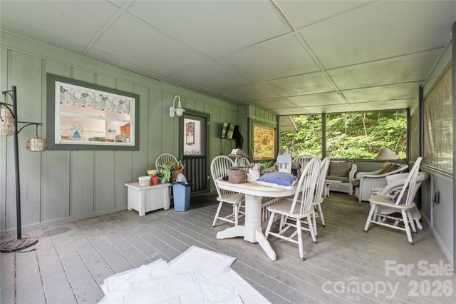 100 Foresthill Lane, Whittier, NC 28789