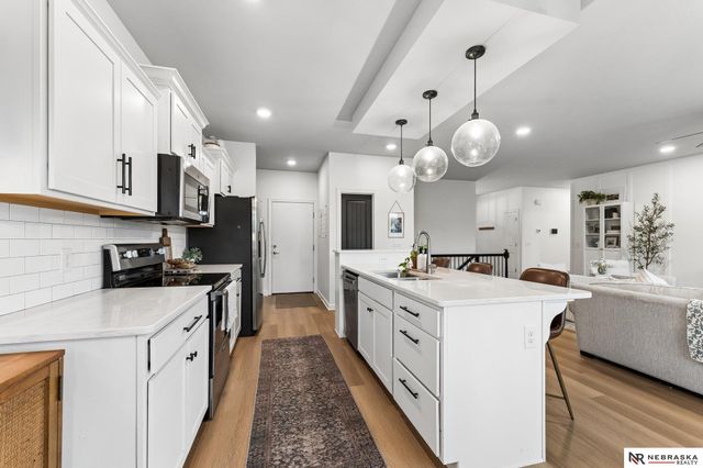 7860 S 190th Street, Omaha, NE 68136