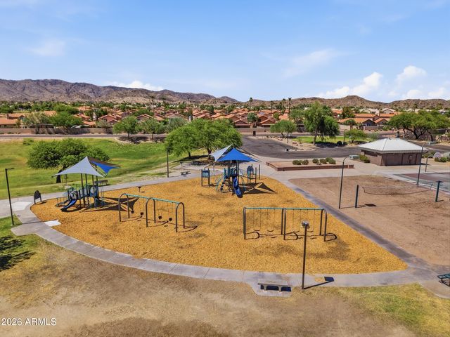 2473 E GLENHAVEN Drive 9, Phoenix, AZ 85048