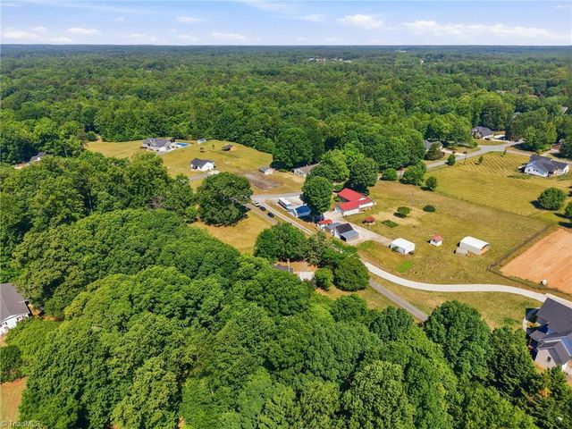 6628 Alley Road A, Summerfield, NC 27358