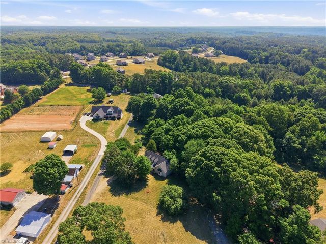 6628 Alley Road A, Summerfield, NC 27358