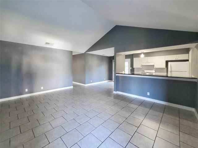 1813 Nicole CIR B, Round Rock, TX 78664