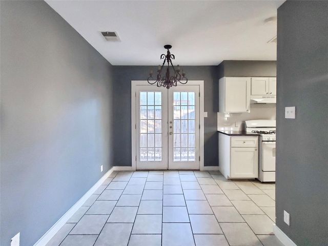 1813 Nicole CIR B, Round Rock, TX 78664