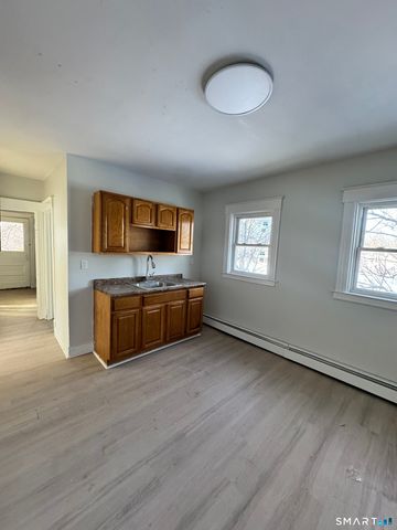 190-192 Brook Street 3, Hartford, CT 06120