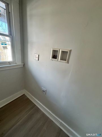 190-192 Brook Street 3, Hartford, CT 06120