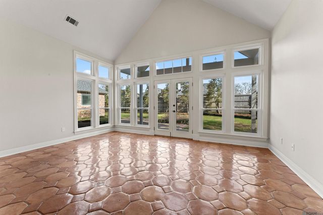 334 Plantation Crest Ct, Baton Rouge, LA 70810