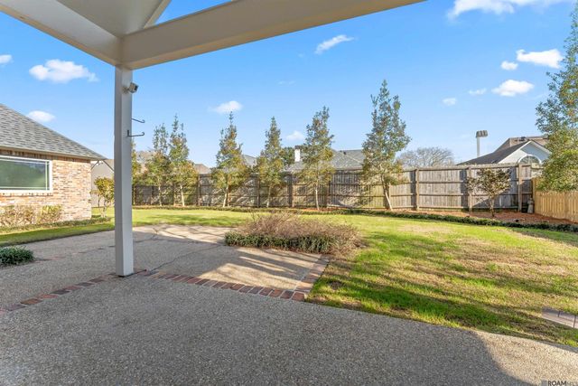 334 Plantation Crest Ct, Baton Rouge, LA 70810