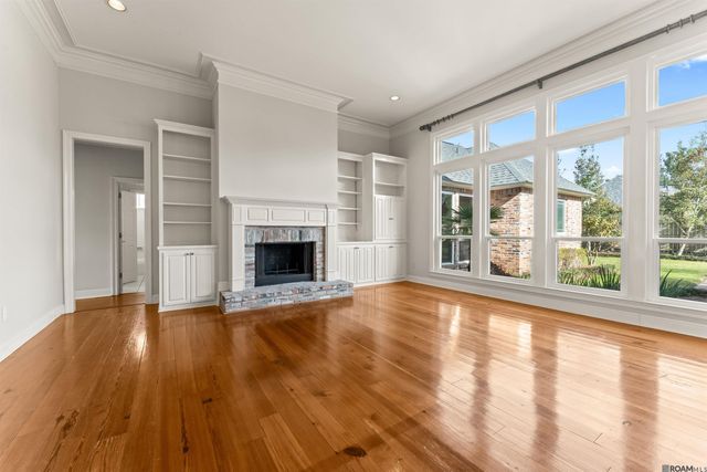 334 Plantation Crest Ct, Baton Rouge, LA 70810