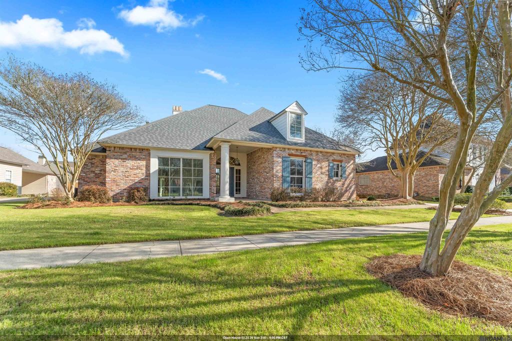 334 Plantation Crest Ct, Baton Rouge, LA 70810