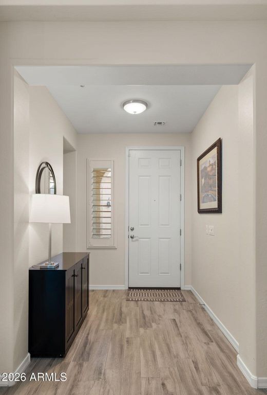 Image 10 of property listing at 9277 W BUCKHORN Trail, Peoria, AZ 85383