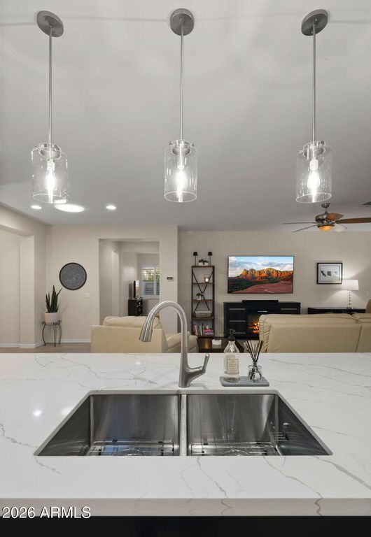 Image 19 of property listing at 9277 W BUCKHORN Trail, Peoria, AZ 85383