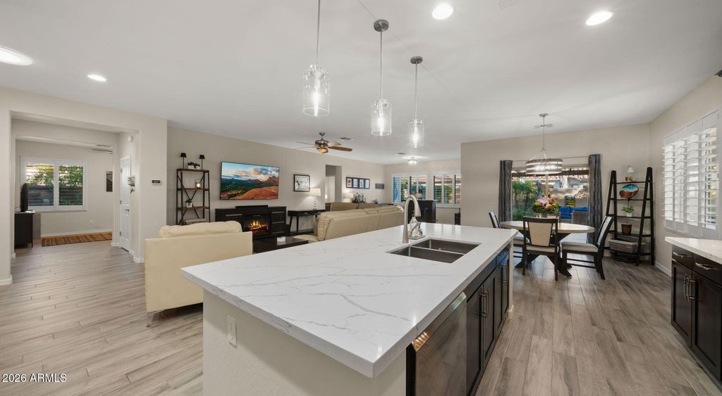 Image 21 of property listing at 9277 W BUCKHORN Trail, Peoria, AZ 85383