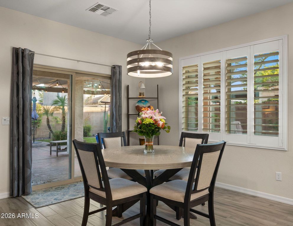 Image 22 of property listing at 9277 W BUCKHORN Trail, Peoria, AZ 85383