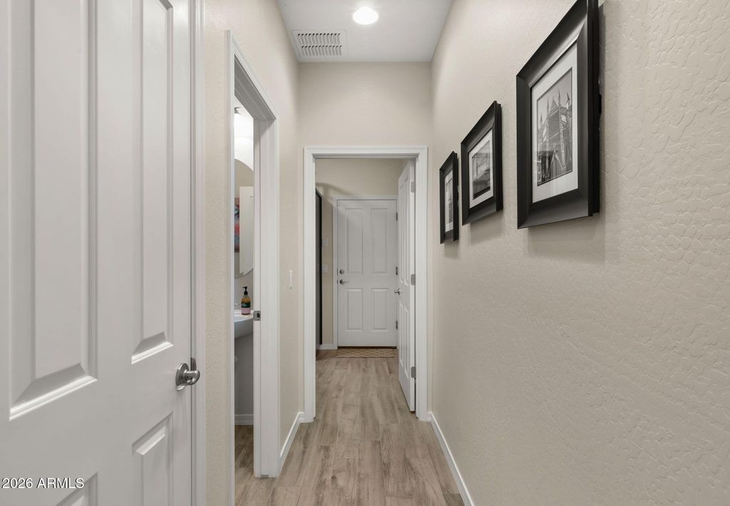 Image 28 of property listing at 9277 W BUCKHORN Trail, Peoria, AZ 85383