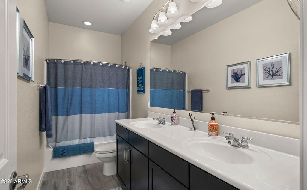 Image 36 of property listing at 9277 W BUCKHORN Trail, Peoria, AZ 85383