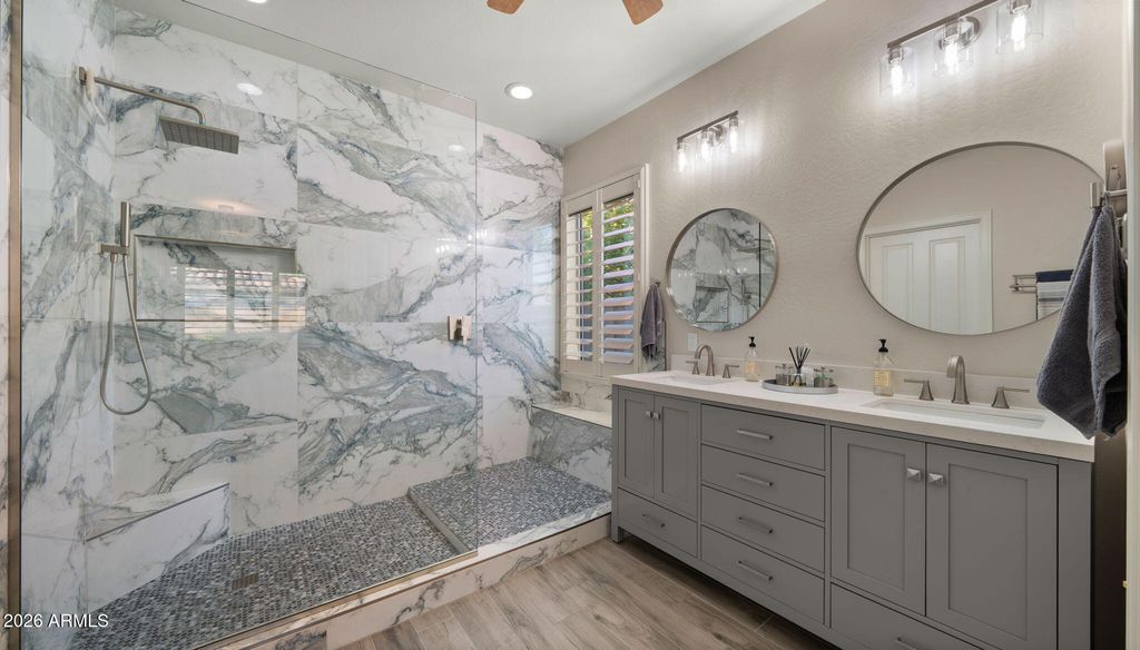 Image 4 of property listing at 9277 W BUCKHORN Trail, Peoria, AZ 85383