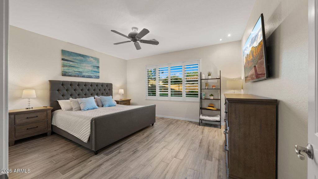 Image 5 of property listing at 9277 W BUCKHORN Trail, Peoria, AZ 85383