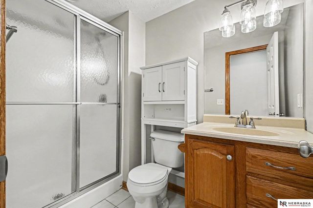 4618 Springview Drive, Papillion, NE 68133