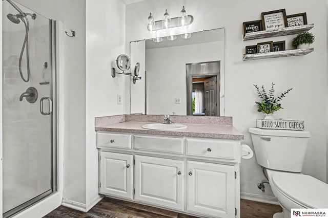 4618 Springview Drive, Papillion, NE 68133