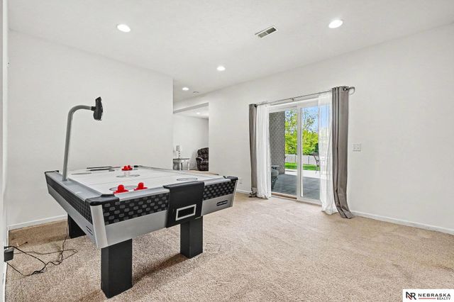 4618 Springview Drive, Papillion, NE 68133