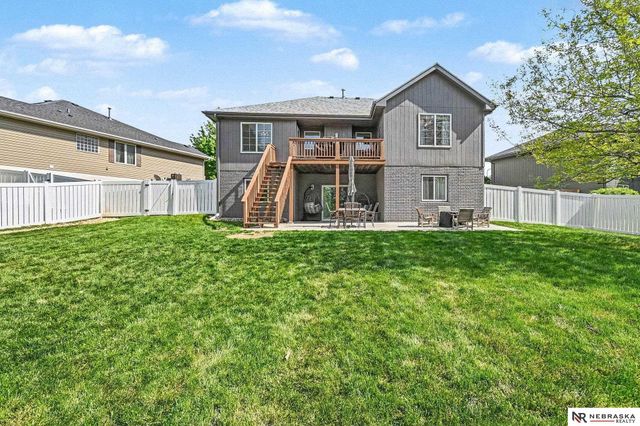 4618 Springview Drive, Papillion, NE 68133