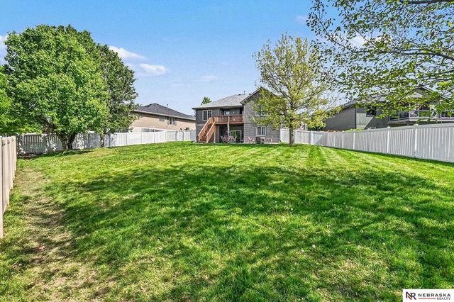 4618 Springview Drive, Papillion, NE 68133