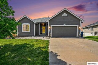 4618 Springview Drive, Papillion, NE 68133