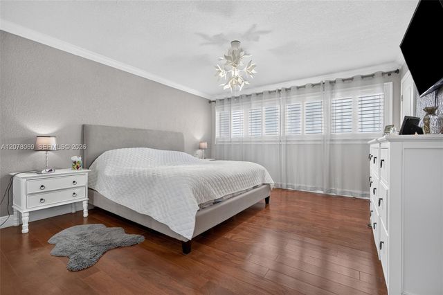 329 SE 3rd Street 501T, Hallandale Beach, FL 33009