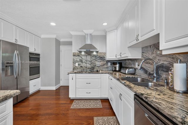 329 SE 3rd Street 501T, Hallandale Beach, FL 33009