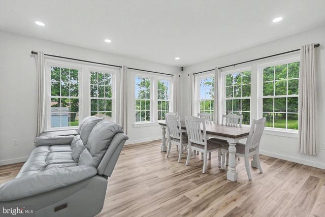 12 OAK LANE, Mechanicsburg, PA 17050