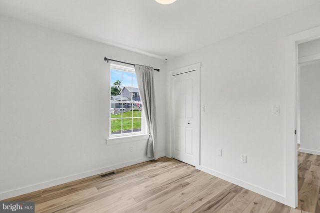 12 OAK LANE, Mechanicsburg, PA 17050