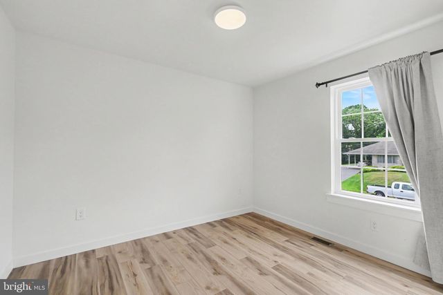 12 OAK LANE, Mechanicsburg, PA 17050