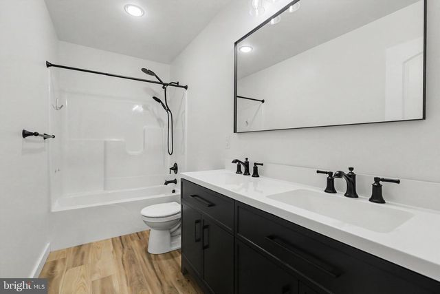 12 OAK LANE, Mechanicsburg, PA 17050