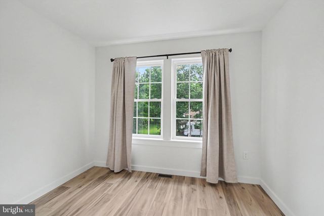 12 OAK LANE, Mechanicsburg, PA 17050