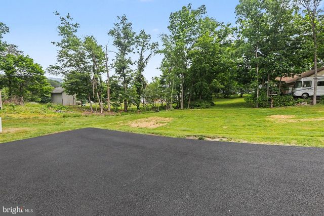 12 OAK LANE, Mechanicsburg, PA 17050