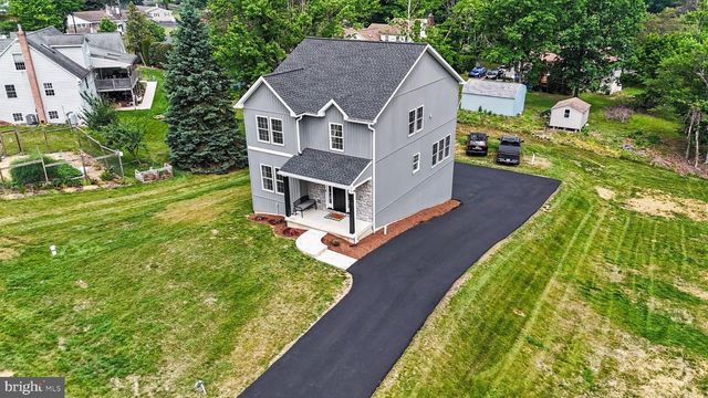 12 OAK LANE, Mechanicsburg, PA 17050