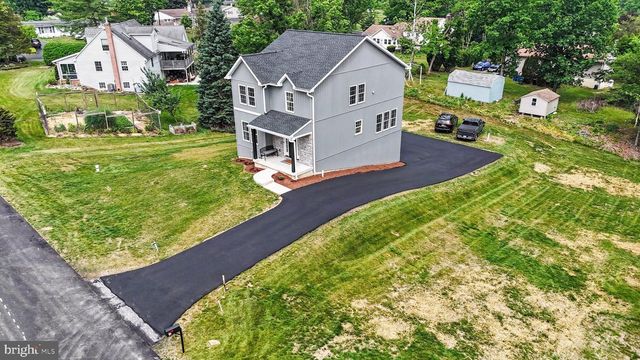 12 OAK LANE, Mechanicsburg, PA 17050