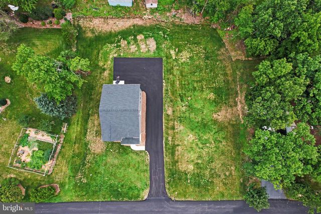 12 OAK LANE, Mechanicsburg, PA 17050