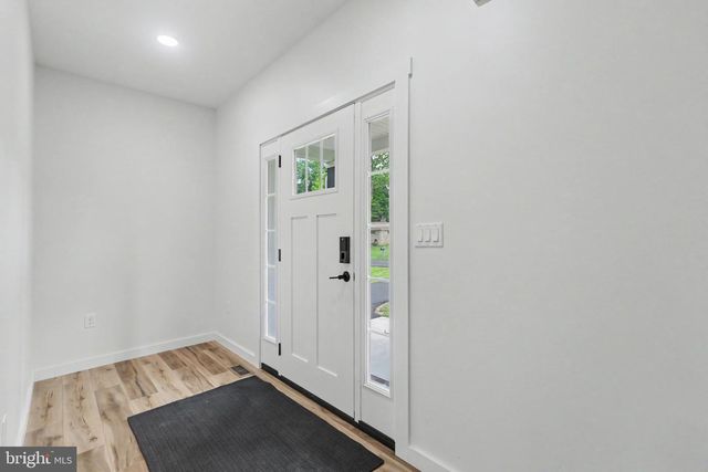 12 OAK LANE, Mechanicsburg, PA 17050