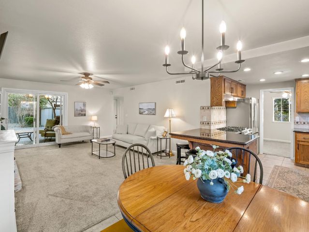 621 W El Paso Ave, Clovis, CA 93611