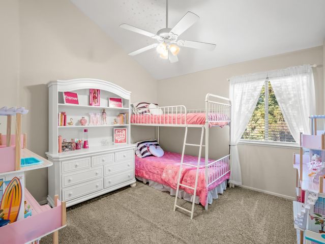 621 W El Paso Ave, Clovis, CA 93611