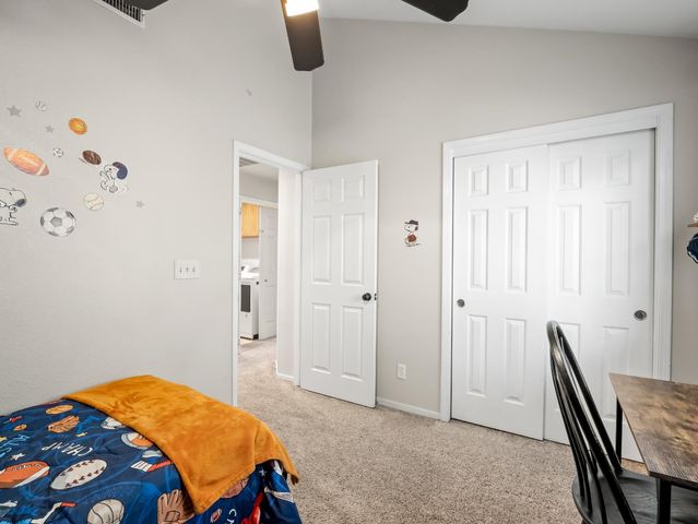 621 W El Paso Ave, Clovis, CA 93611