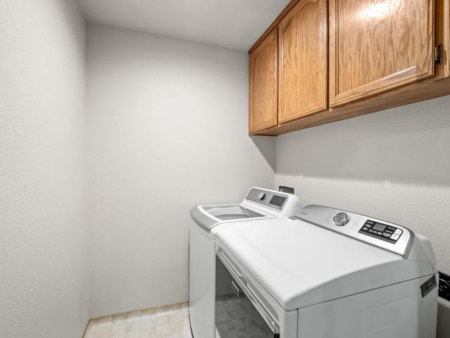 621 W El Paso Ave, Clovis, CA 93611