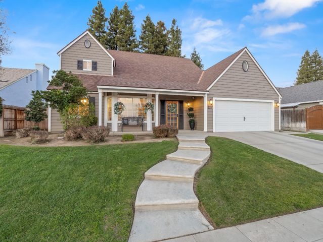 621 W El Paso Ave, Clovis, CA 93611