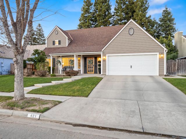 621 W El Paso Ave, Clovis, CA 93611